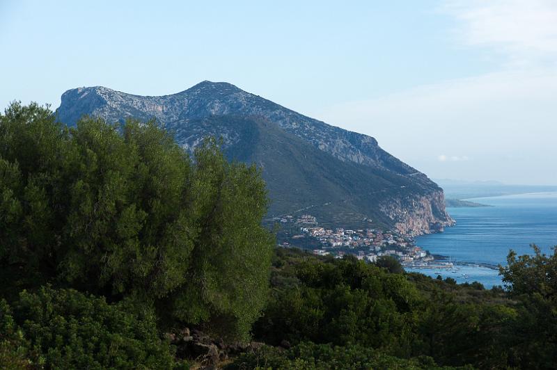 160915_0935_T06206_NuragheMannu_hd.jpg - Blick auf Cala Gonone