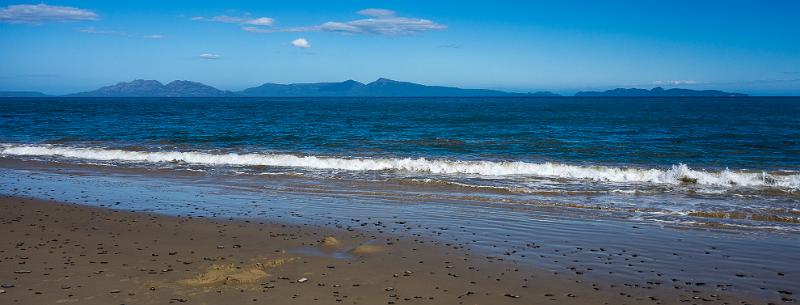 130112_1722_T00715_Swansea.jpg - Blick von Swansea auf die Freycinet Peninsula